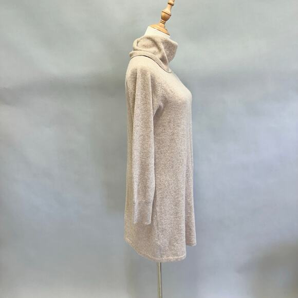 Quince Mongolian Cashmere Turtleneck Sweater Dress in Oatmeal Size Medium - Picture 7 of 15